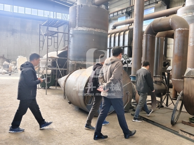 客戶(hù)到訪(fǎng),全方位深度調(diào)研炭化爐性能