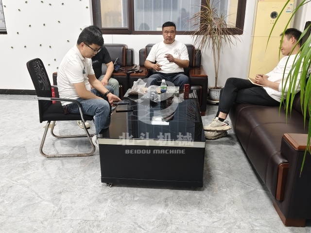 打破紙上談兵!客戶(hù)實(shí)地考察炭化爐